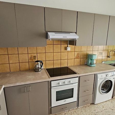 Family Nest In The Heart Of Limassol Villa Exteriör bild