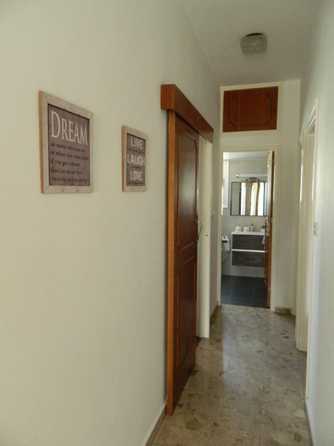 Family Nest In The Heart Of Limassol Villa Exteriör bild