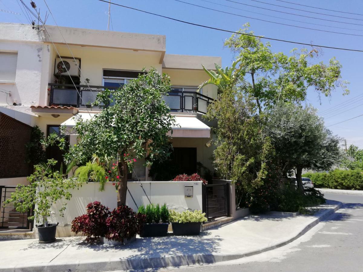Family Nest In The Heart Of Limassol Villa Exteriör bild