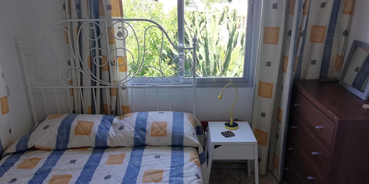 Family Nest In The Heart Of Limassol Villa Exteriör bild